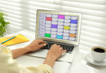 9 Time Management Strategies For Moms Who Feel Overwhelmed
