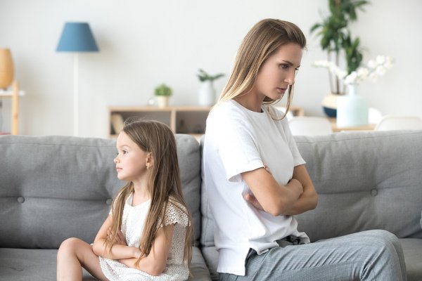 What to Do When Kids Talk Back | If you want to know how to stop kids from talking back to parents and to teachers without yelling, handing out time outs, and enforcing consequences, we're sharing 8 positive parenting tips and techniques that work. Whether you're trying to discipline toddlers, elementary aged kids, tweens, or teens, these behavior management strategies work - even on a strong willed child! #positiveparenting #positiveparentingtips #disciplinekids