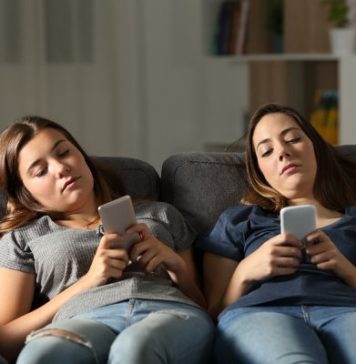 How to Limit Screen Time for Kids: 7 Effective Tips for Parents