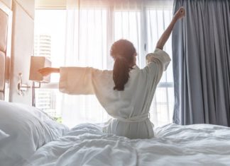 Life Hacks 101: 8 Morning Hacks to Start Your Day Off Right