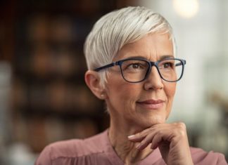 How to Go Gray Gracefully: 14 Tips and Tricks for Women