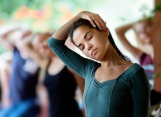 How to Get Rid of Neck Fat: 7 Double Chin Exercises & Makeup Tutorials