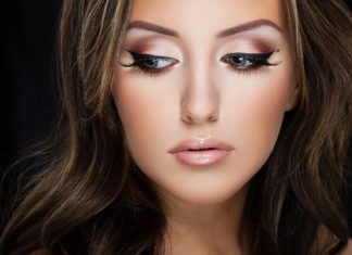 Cut Crease Eyeshadow: 12 Hacks and Tutorials for Beginners