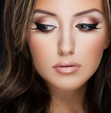 Cut Crease Eyeshadow: 12 Hacks and Tutorials for Beginners