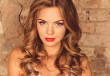 How to Curl Your Hair with a Curling Wand In 5 Easy Steps!