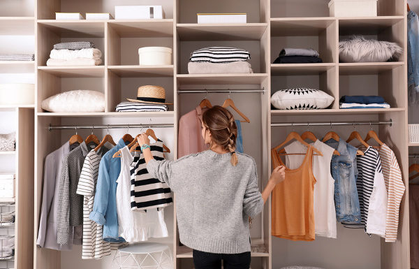 How to Build a Capsule Wardrobe: 5 Tips for Beginners