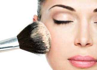 Beauty Tip: How to apply foundation so it lasts all day
