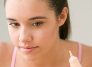 5 tutorials to teach your teen how to hide blemishes & acne