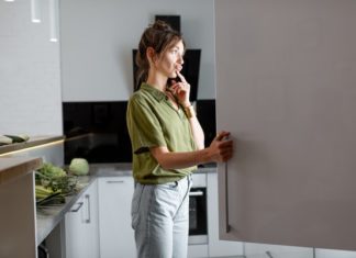 Emotional Eater? 9 Ways to Stop Boredom Eating One and For All