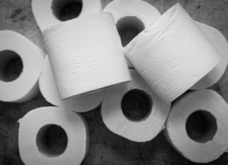 Can’t Poop? 18 Natural Remedies & Foods for Constipation