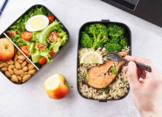 30 Packable Lunches Under 300 Calories to Satisfy Your Hunger