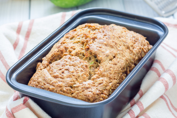 30 Quinoa Flour Recipes | If you're looking for clean eating recipes that are gluten-free and a good source of plant-based protein, quinoa flour is a healthy wheat alternative to try. From breakfast recipes, like pancakes and waffles, to gluten-free pizza crusts and breads, to guilt-free desserts, like cookies, muffins, and brownies, we're sharing 30 of our favorite quinoa flour recipes for weight loss and maintenance! #quinoa #quinoaflour #glutenfreerecipes #plantbasedprotein