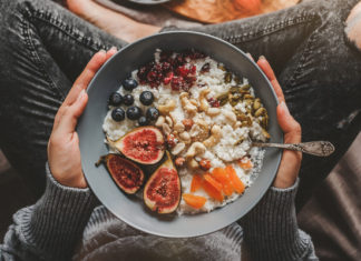 Anti-Anxiety Diet: 14 Foods to Eat and Avoid to Manage Symptoms