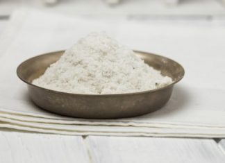 28 Epsom Salt Uses You’ll Wish You Knew Sooner